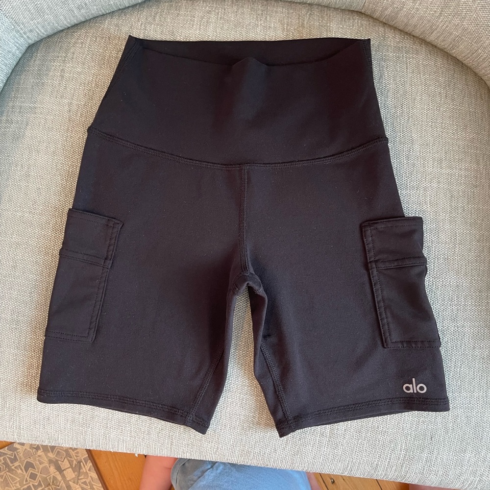 Alo High-Waist Cargo Biker Short